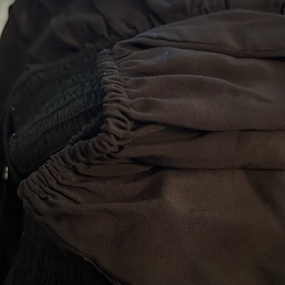 INC International Concepts black smocked cold shoulder ruffled top blouse Sz L - Picture 8 of 8